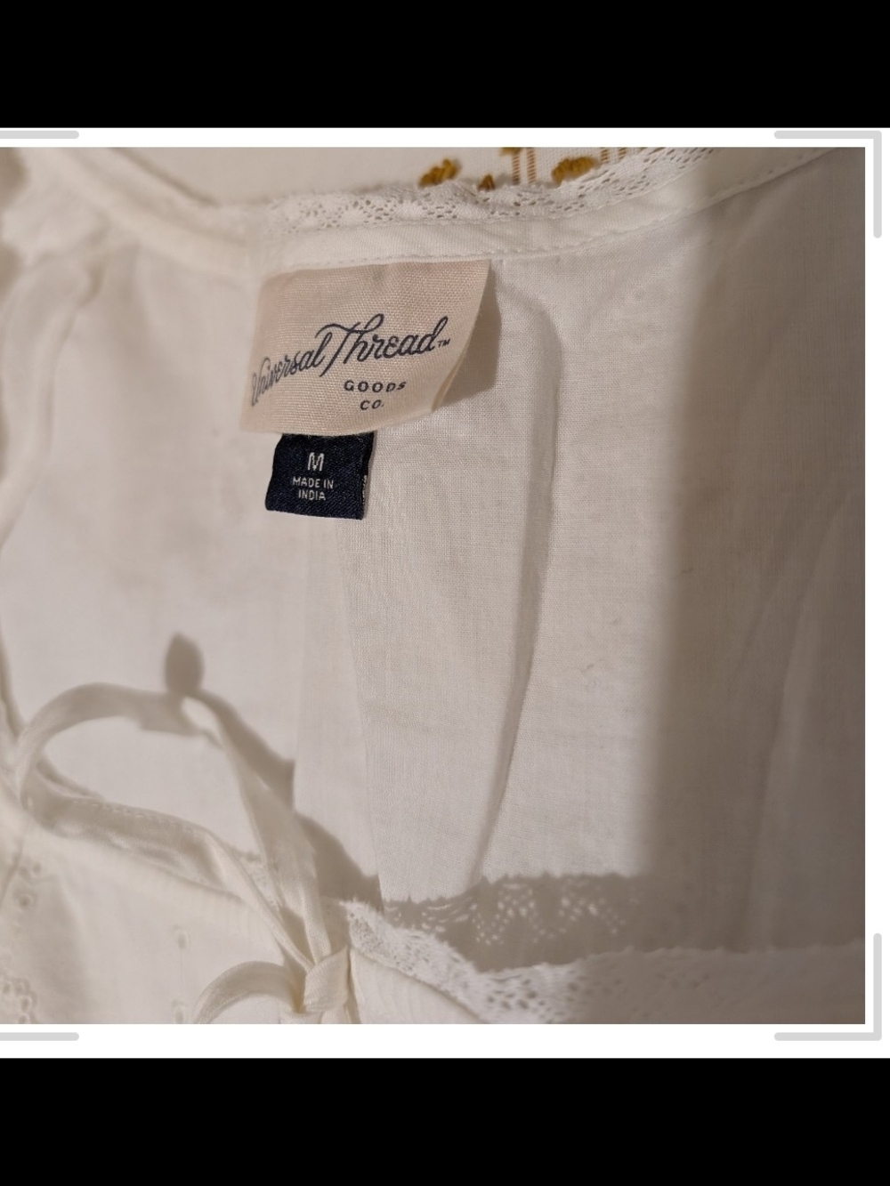 Universal Thread Cream Eyelet Peasant Top - Picture 5 of 10